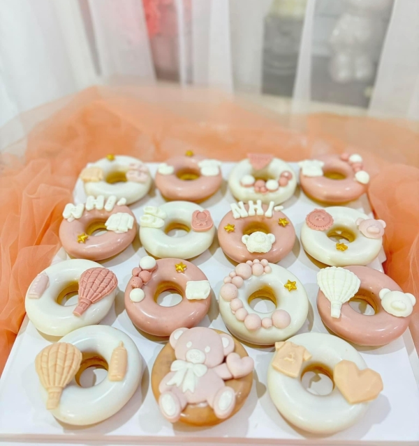 Bánh donut tạo hình