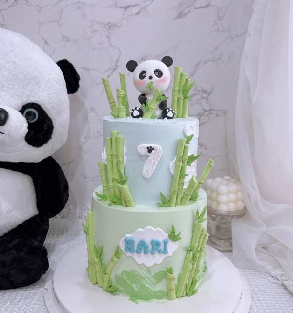 Bánh Kem Tạo Hình Bé Gái