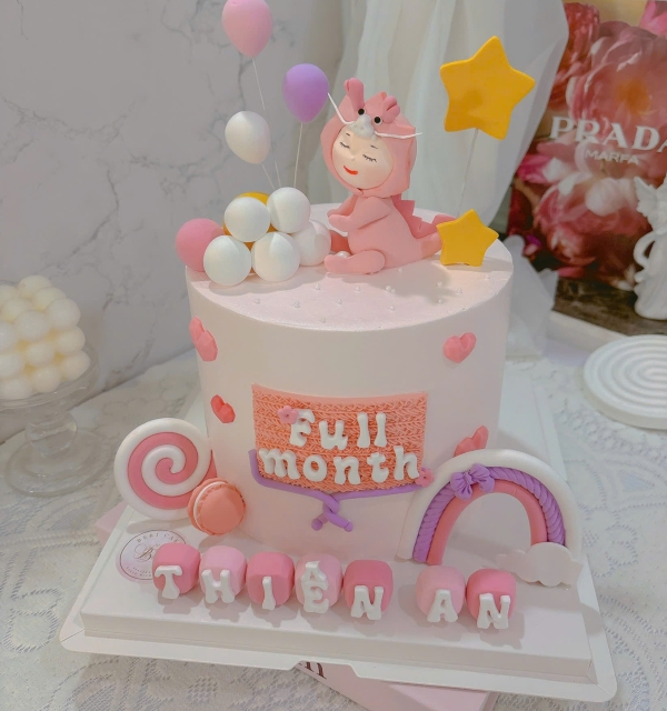 Bánh Kem Tạo Hình Bé Gái