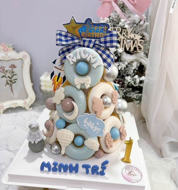 Tháp Donut