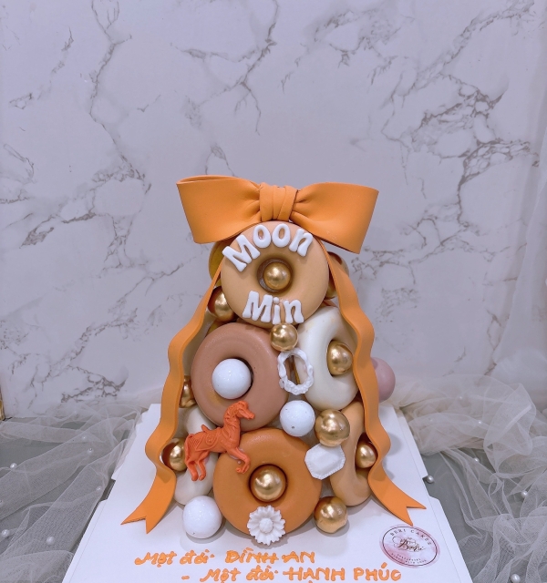 Tháp Donut