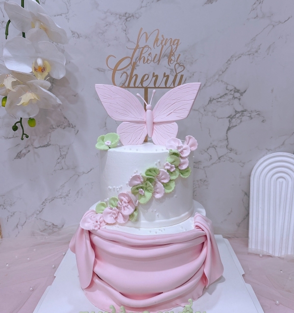 Bánh Kem Tạo Hình Bé Gái