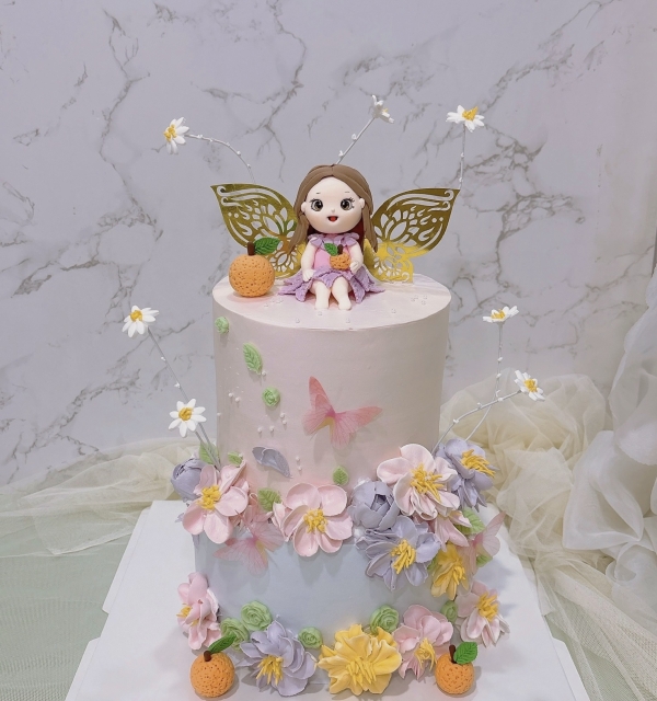 Bánh Kem Tạo Hình Bé Gái