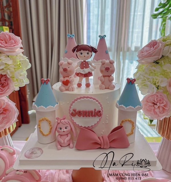 Bánh Kem Tạo Hình Bé Gái